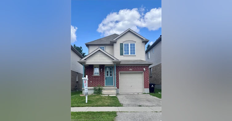 452 Beaumont Crescent, Kitchener, ON, N2A 0C4