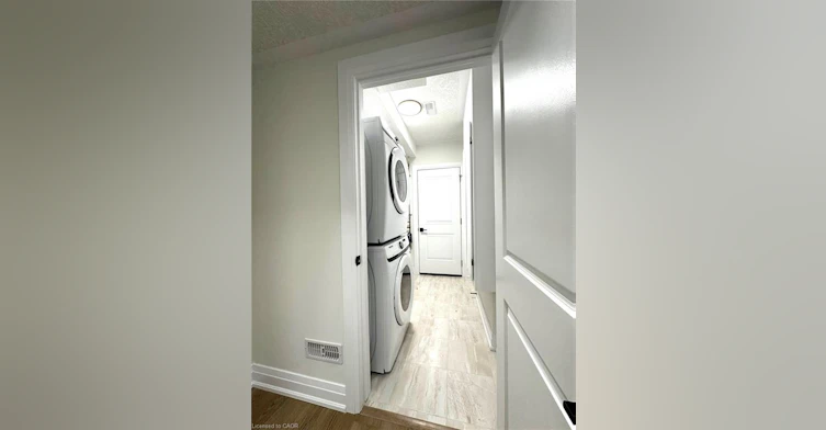 Lower-50 Jacob Detweiller Drive, Kitchener, ON, N2P 0L1 - 11