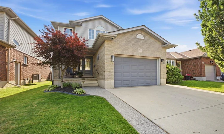 507 Hummingbird Crescent