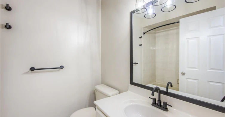 22-502 Barton Street, Hamilton, ON, L8E 5B5 - 32