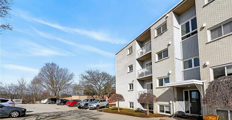 1-37 Conroy Crescent, Guelph, ON, N1G 2V5 - 2