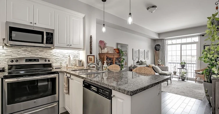 207-2300 Upper Middle Road, Oakville, ON, L6M 0T4 - 6