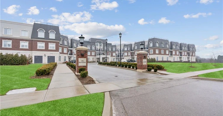207-2300 Upper Middle Road, Oakville, ON, L6M 0T4 - 29