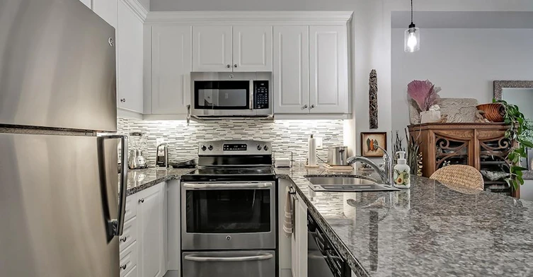 207-2300 Upper Middle Road, Oakville, ON, L6M 0T4 - 5