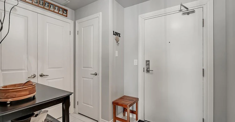 207-2300 Upper Middle Road, Oakville, ON, L6M 0T4 - 3