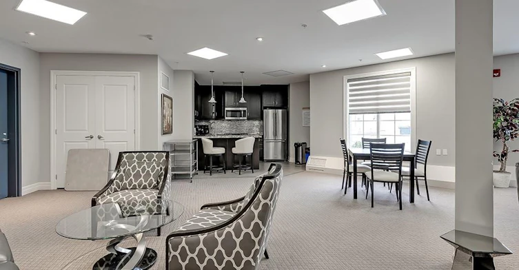 207-2300 Upper Middle Road, Oakville, ON, L6M 0T4 - 24