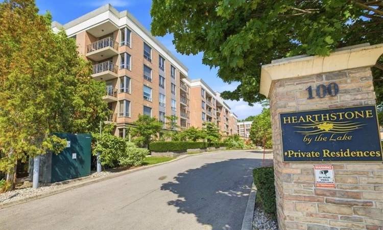 1207-100 Burloak Drive