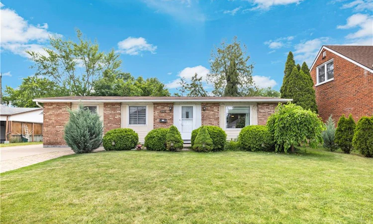 1045 Reedmere Road