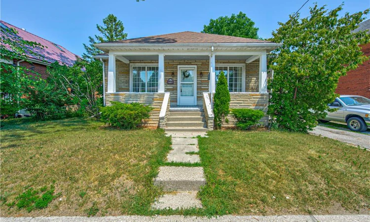 11 Hamilton Avenue