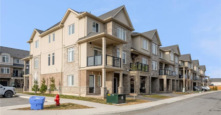 36-40 Zinfandel Drive, Hamilton, ON, L8E 0L1