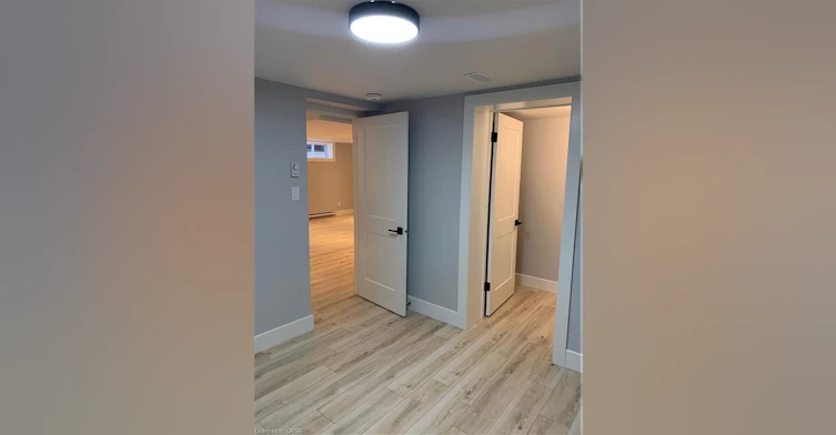 210 Margaret Avenue, Kitchener, ON, N2H 4J2 - 5