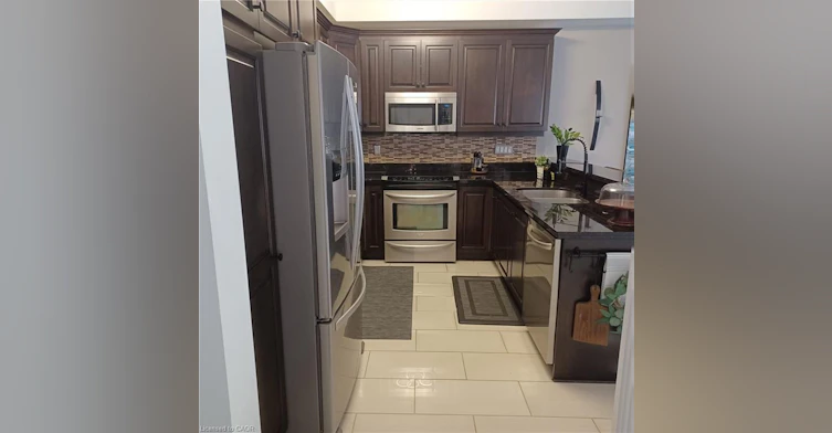 16 Signal Hill Pathway, Hamilton, ON, L8E 0B7 - 9