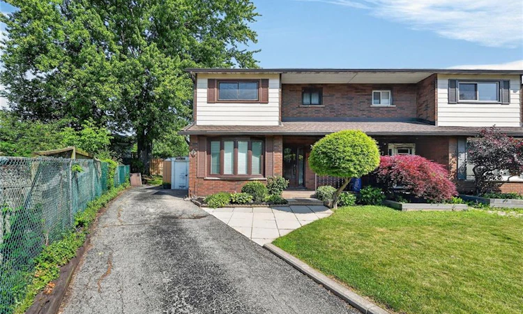 5 Hugo Court