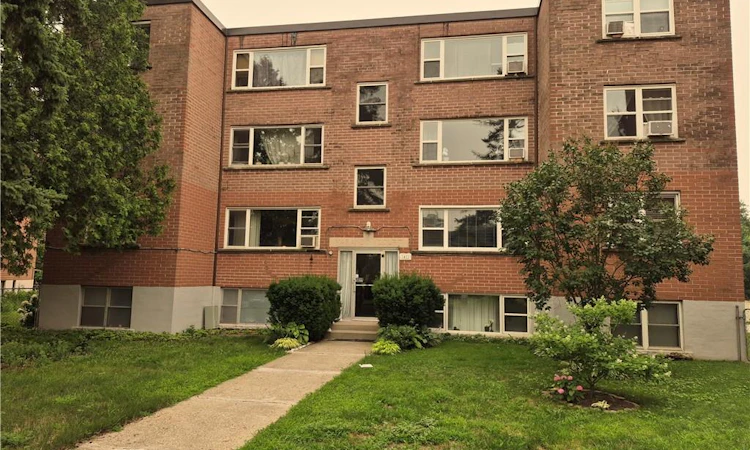 9-2422 New Street