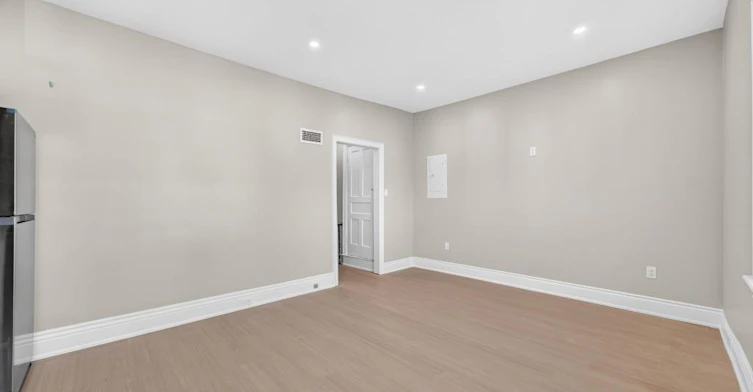 UPPER-250 Hughson Street N, Hamilton, ON, L8L 4M3 - 7
