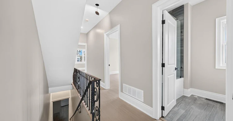 UPPER-250 Hughson Street N, Hamilton, ON, L8L 4M3 - 13