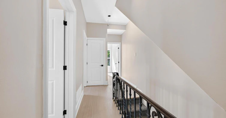 UPPER-250 Hughson Street N, Hamilton, ON, L8L 4M3 - 11