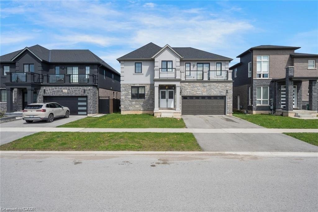 8077 Brookside Drive, Niagara Falls, ON, L2H 3T9