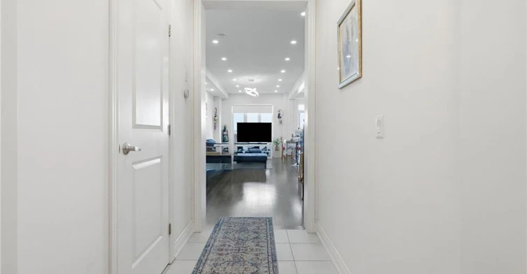33 Bayonne Drive, Hamilton, ON, L8J 0L2 - 4