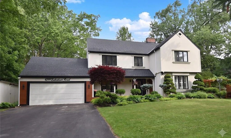 4299 Lakeshore Road