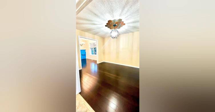 UPPER UNIT-172 Springfield Place, Waterloo, ON, N2T 2M6 - 11