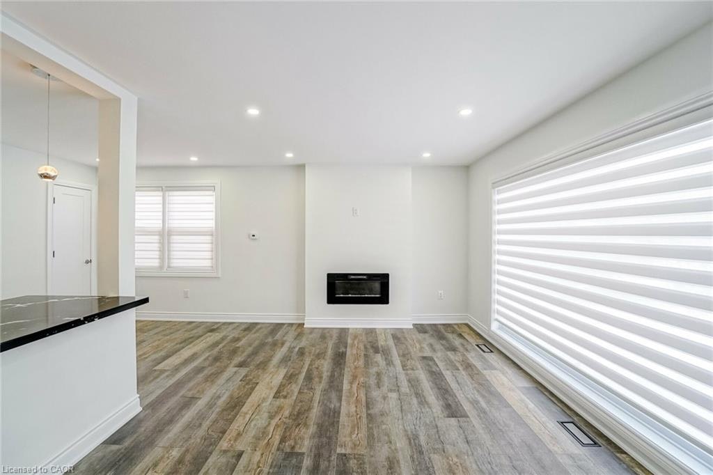 UPPER-8 Marlborough Road, Guelph, ON, N1E 3X2 - 5
