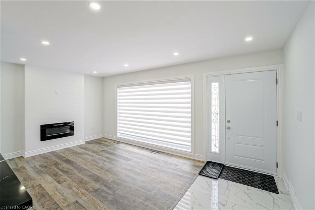 UPPER-8 Marlborough Road, Guelph, ON, N1E 3X2 - 3