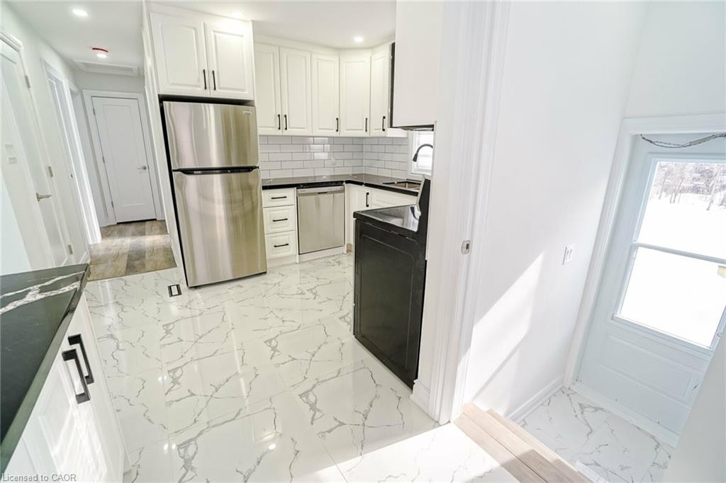 UPPER-8 Marlborough Road, Guelph, ON, N1E 3X2 - 23