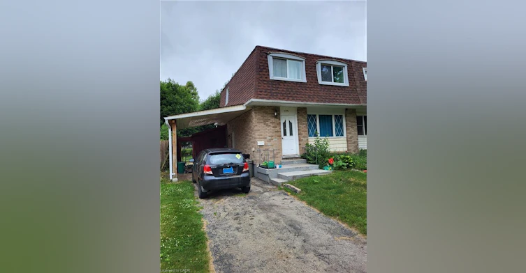 B-242 Cedarbrae Avenue, Waterloo, ON, N2L 4S7