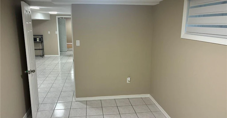 Lower-172 Gibson Avenue, Hamilton, ON, L8L 6J8 - 12