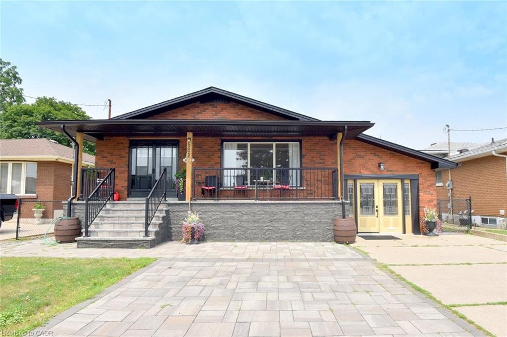 682 Mohawk Road W, Hamilton, ON, L9C 1X8