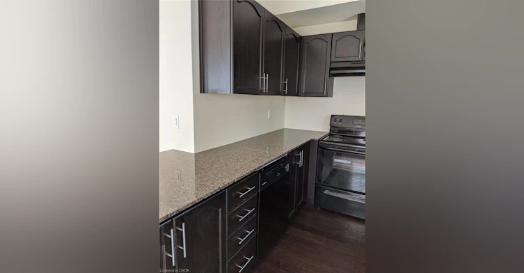 2 Whitehaven Lane, Kitchener, ON, N2H 0B3 - 8