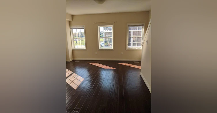 2 Whitehaven Lane, Kitchener, ON, N2H 0B3 - 3