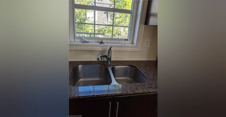 2 Whitehaven Lane, Kitchener, ON, N2H 0B3 - 9
