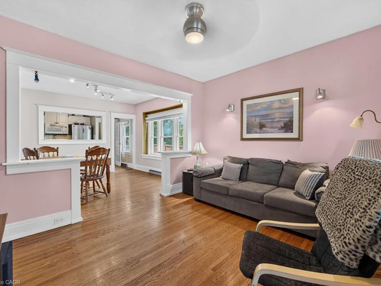 208 Carlton Street, St. Catharines, ON, L2R 1S6 - 20