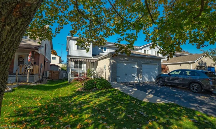 23 Freeman Crescent