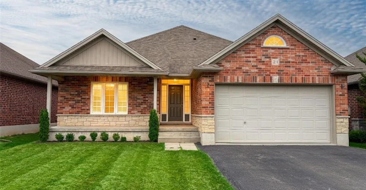 21 Cardinal Lane, Norfolk County, ON, N0A 1N5