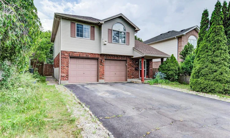 562 Erinbrook Drive