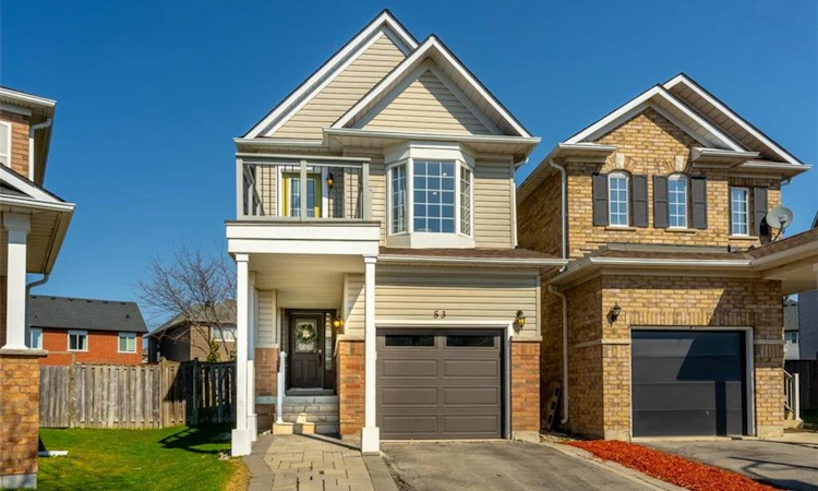 53 Dills Crescent