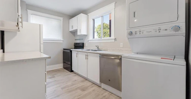 Main-3 Carleton Street S, Thorold, ON, L2V 1Z5 - 13