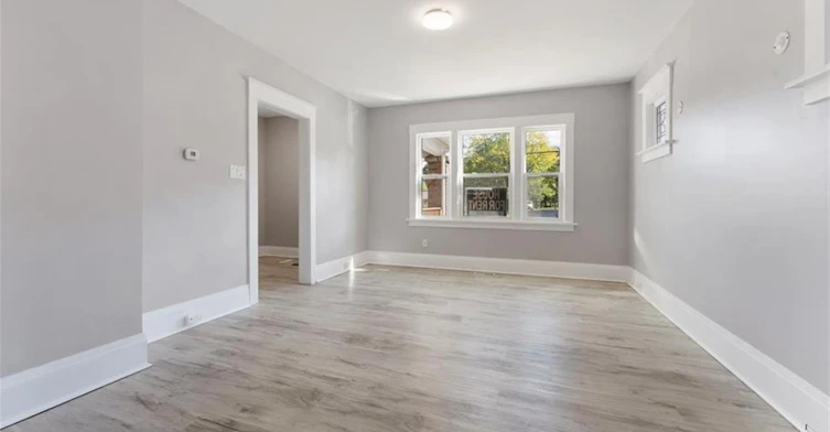 Main-3 Carleton Street S, Thorold, ON, L2V 1Z5 - 6