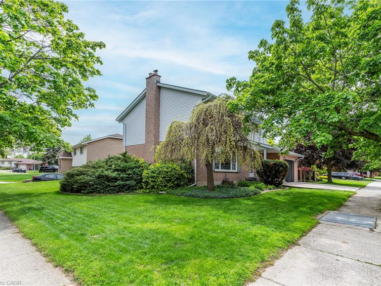 31 Blackfriar Lane, Brantford, ON, N3R 7M2 - 38