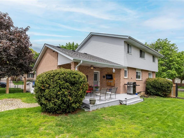 31 Blackfriar Lane, Brantford, ON, N3R 7M2 - 28