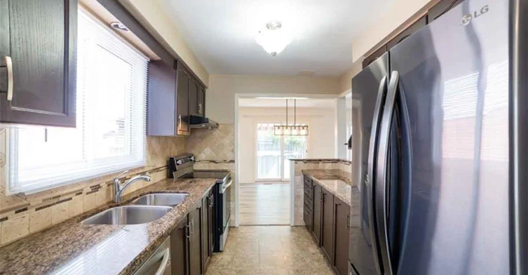 19 Beachgrove Crescent, Hamilton, ON, L8J 2N8 - 7