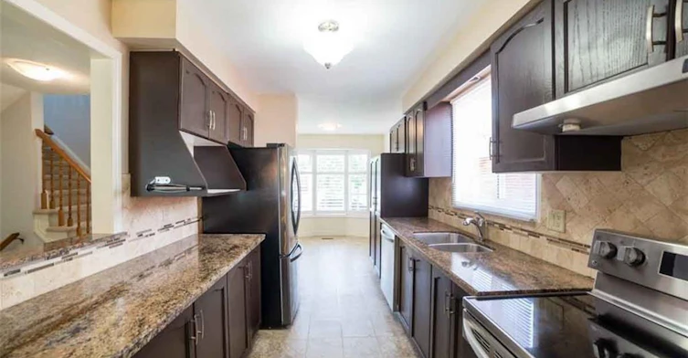 19 Beachgrove Crescent, Hamilton, ON, L8J 2N8 - 8