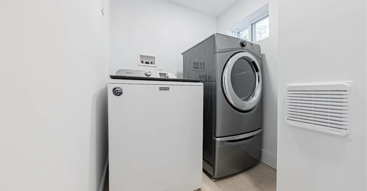 LL-22 William Johnson Street, Hamilton, ON, L8J 1B4 - 7