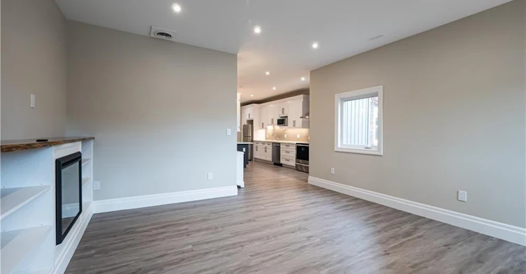 2-145 Wellington Street N, Hamilton, ON, L8R 1N4 - 4