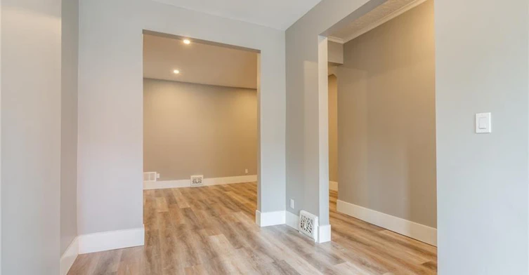 Main-241-243 King Street W, Hamilton, ON, L8P 1A7 - 4