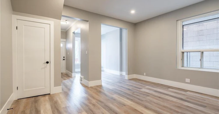 Main-241-243 King Street W, Hamilton, ON, L8P 1A7 - 5