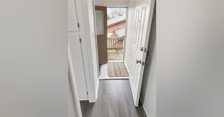 36 Devitt Avenue N, Waterloo, ON, N2J 3E6 - 13